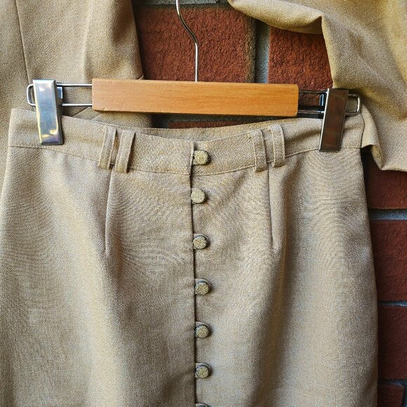 Vintage Elegant Tan Blazer and Skirt Set - Picture 8 of 11